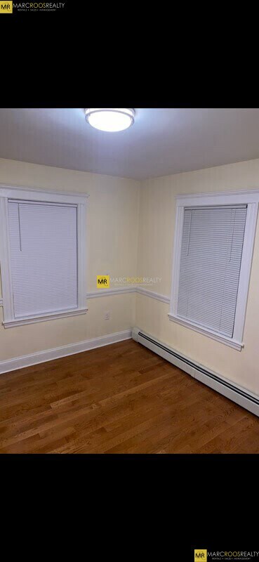 26 Hazelwood St, Unit 1R in Boston, MA - Foto de edificio - Building Photo
