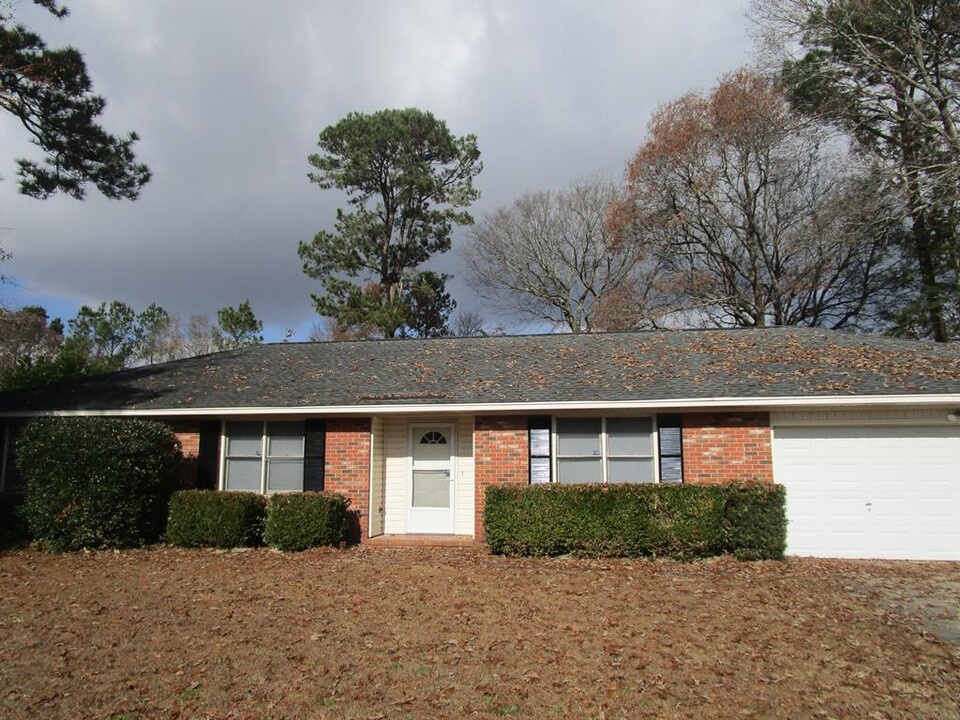 2371 Orvis St in Sumter, SC - Building Photo