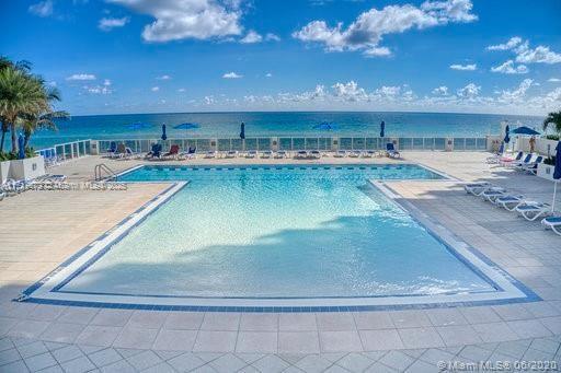 2751 S Ocean Dr, Unit 1808N in Hollywood, FL - Foto de edificio