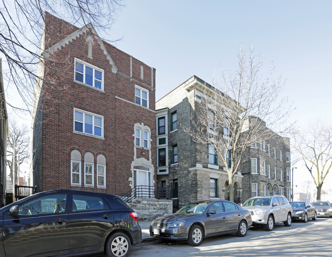 1919-1933 W Kilbourn Ave in Milwaukee, WI - Foto de edificio - Building Photo