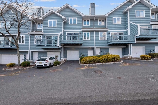 property at 18 Skyview Terrace