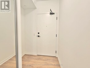 498 Caldari Rd in Vaughan, ON - Building Photo - Building Photo