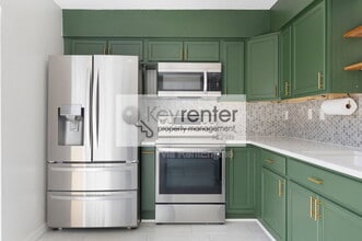 1833 Clearbrooke Dr in Clearwater, FL - Building Photo - Building Photo