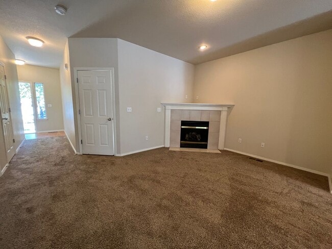 4353 SE Chelsea Ln in Hillsboro, OR - Building Photo - Building Photo