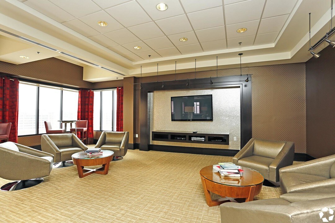 Cortland on South Eads in Arlington, VA - Building Photo