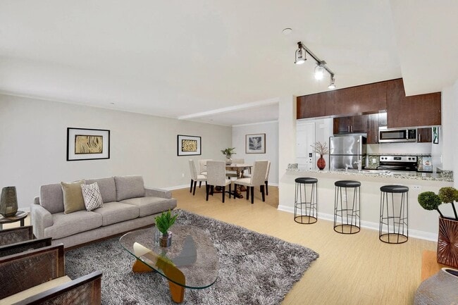 Legado Encino in Encino, CA - Building Photo - Building Photo