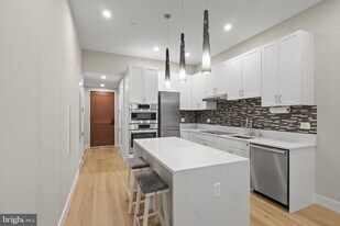 801 N Fairfax St in Alexandria, VA - Building Photo