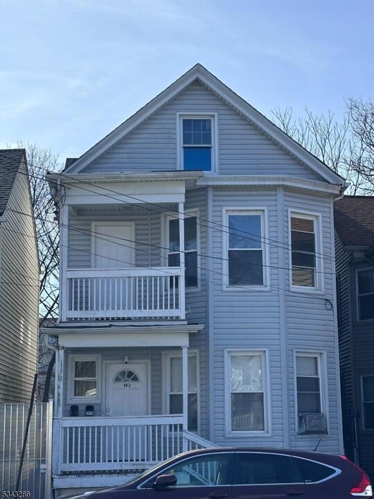 193 Temple St in Paterson, NJ - Building Photo