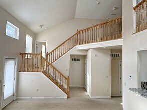 2341 Oaktree Pl in Cincinnati, OH - Building Photo - Building Photo