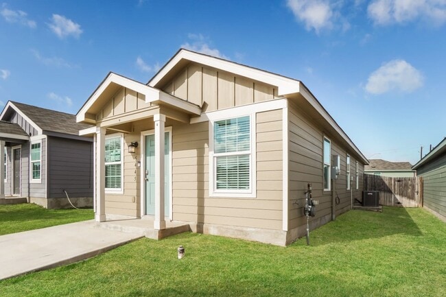 5445 Verdugos Pl in San Antonio, TX - Building Photo - Building Photo