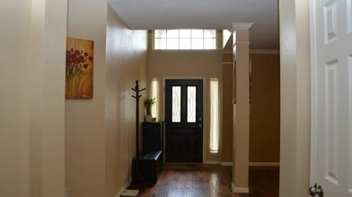 11580 Cedarcliffe Dr in Austin, TX - Building Photo - Building Photo