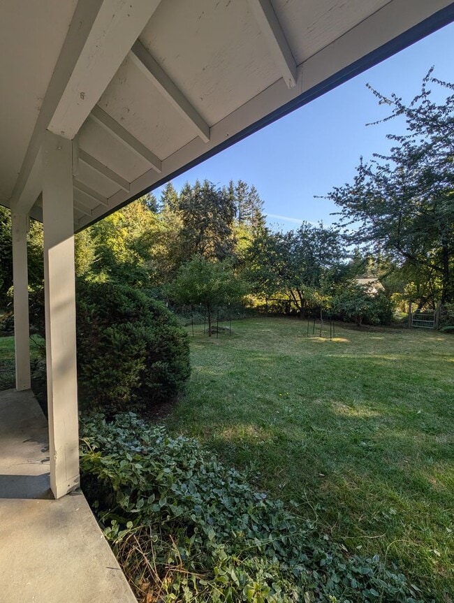 11384 Ogle Rd NE in Poulsbo, WA - Building Photo - Building Photo