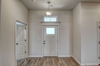 600 Smt Pt Ln in Norman, OK - Building Photo - Building Photo