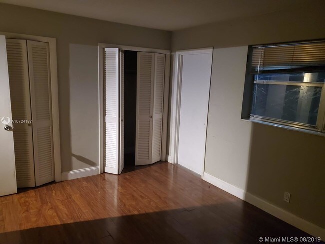 2420 Johnson St-Unit -107 in Hollywood, FL - Building Photo - Building Photo