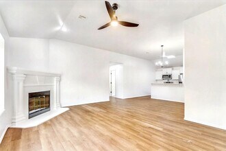 9905 Summerhill Ln in Yukon, OK - Building Photo - Building Photo