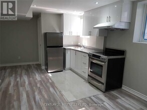 48 Marrakesh Dr in Toronto, ON - Building Photo - Building Photo