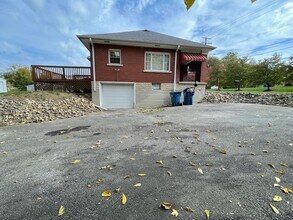 604 W Jefferson St in La Grange, KY - Building Photo - Building Photo