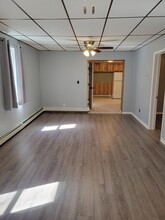 60 Birch Ave S in Maple Lake, MN - Foto de edificio - Building Photo