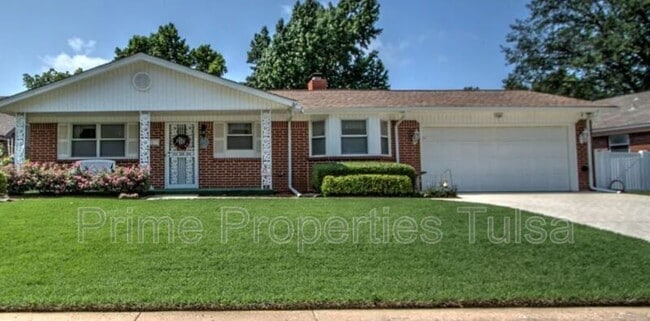 property at 156 E 57th Pl