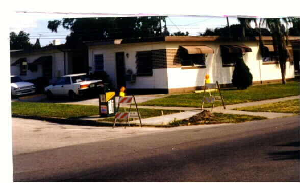 3835 28th St N in St. Petersburg, FL - Foto de edificio - Building Photo