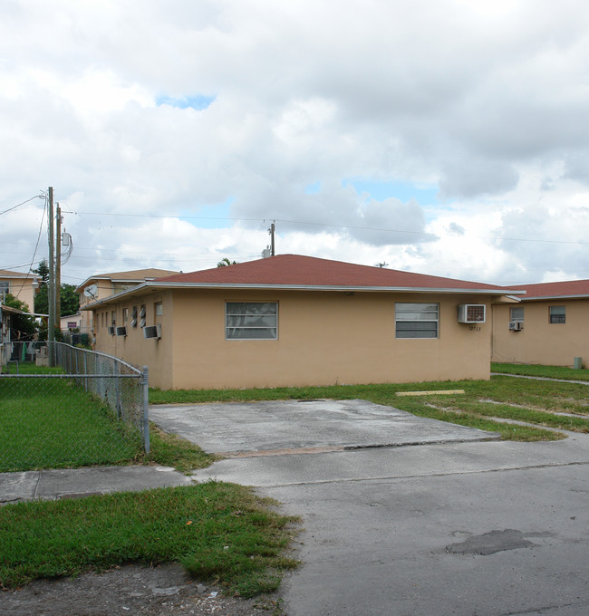 10783 SW 7th Ter in Miami, FL - Building Photo - Building Photo