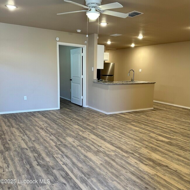 1103 Preston Trails in Wolfforth, TX - Building Photo - Building Photo