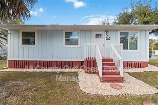604 Church St in Nokomis, FL - Building Photo