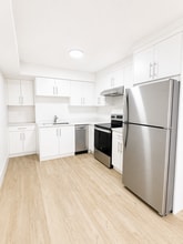 213 Finnigan St in Coquitlam, BC - Building Photo - Building Photo