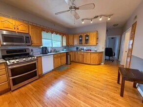 56 Bowdoin St in Medford, MA - Building Photo - Building Photo