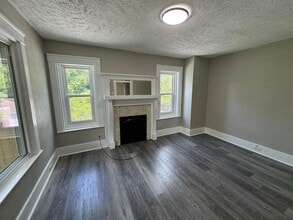 193 Center Ave in Elizabeth, PA - Building Photo - Building Photo