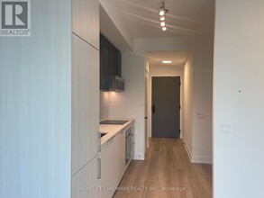 308-1308 Jarvis St in Toronto, ON - Building Photo - Building Photo