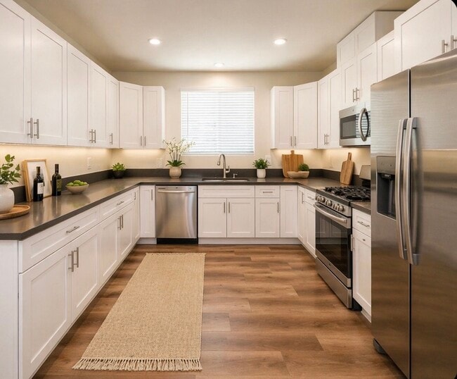 22849 Macfarlane Dr in Woodland Hills, CA - Foto de edificio - Building Photo