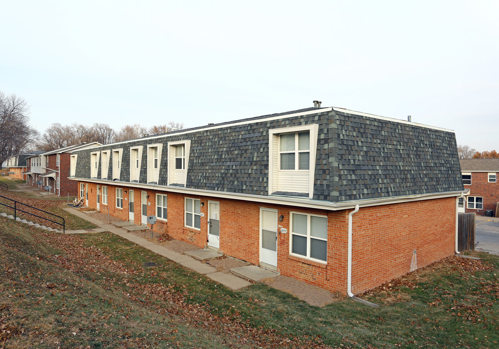 Stratford Square Apartments in Omaha, NE - Foto de edificio