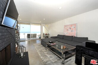 4 Lighthouse St-Unit -5 in Marina Del Rey, CA - Building Photo - Building Photo