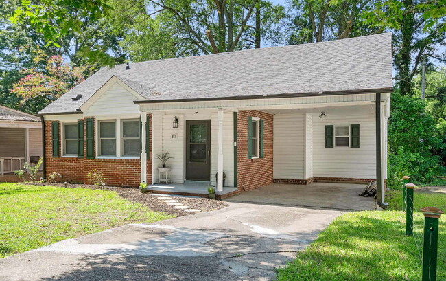 property at 811 Rountree St NE