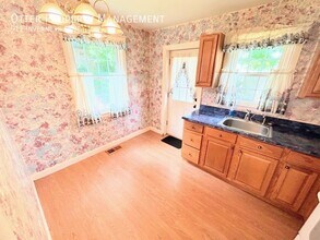 911 Inverness Ln in Philadelphia, PA - Building Photo - Building Photo