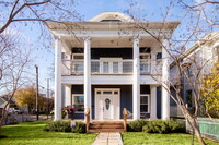 703 E Euclid Ave in San Antonio, TX - Foto de edificio - Building Photo