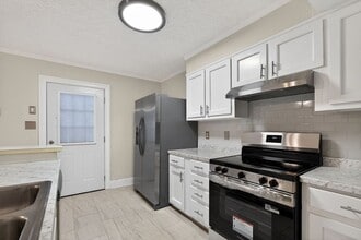 898 Chippendale Ln in Norcross, GA - Building Photo - Building Photo