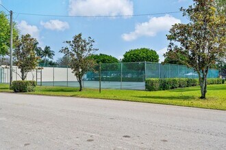 1720 Forest Lakes Cir in West Palm Beach, FL - Building Photo - Building Photo