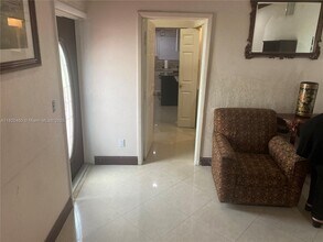 000E SW 25th St in Miramar, FL - Building Photo - Building Photo