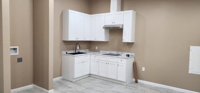 1087 Monserate Ave in Chula Vista, CA - Building Photo - Building Photo