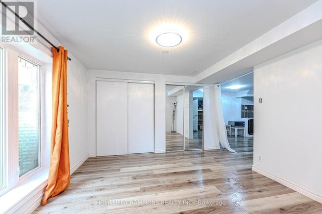 property at 41 Broadbridge Dr