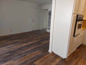 1100 Ranchero Way in San Jose, CA - Building Photo - Building Photo