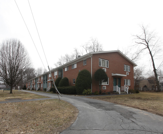 Plaza Garden Apartments in Saugerties, NY - Building Photo - Building Photo