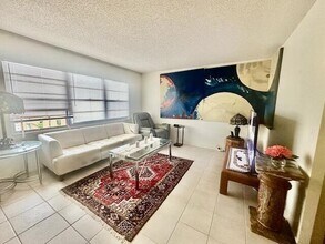 4014 Newcastle A in Boca Raton, FL - Building Photo - Building Photo