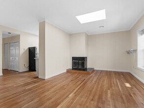 18 Monument Sq, Unit 4 in Boston, MA - Building Photo - Building Photo