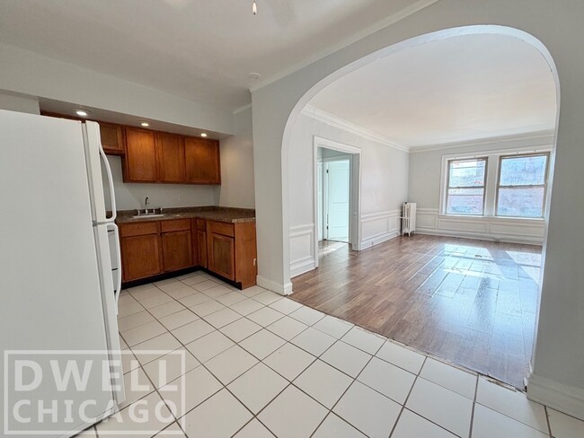 2341 N Commonwealth Ave, Unit #412 Studio