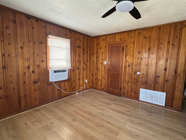 813 SW E Ave in Lawton, OK - Building Photo - Building Photo