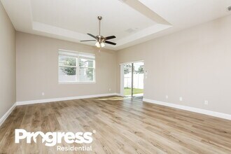1049 Atlantic Ave in Fruitland Park, FL - Building Photo - Building Photo