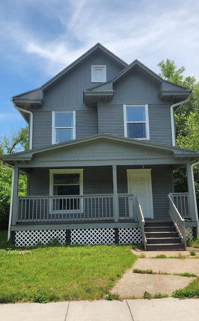 property at 1116 SW Buchanan St